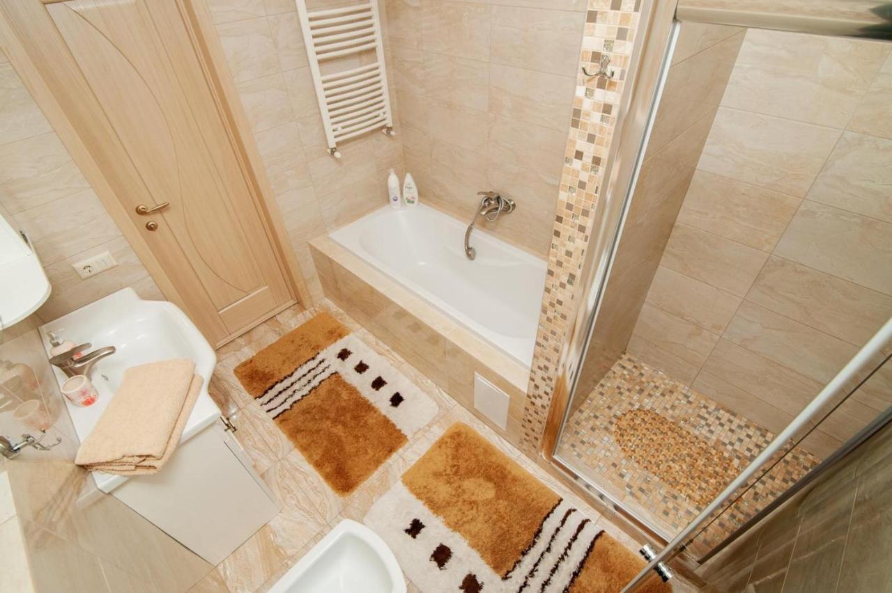 צ'יסינאו Lia*S Deluxe Apartment In The Center מראה חיצוני תמונה